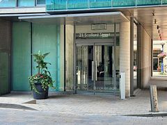 21 Scollard Street 406, Toronto, ON M5R 1G1