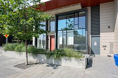 180 Mill Street S118, Toronto, ON M5A 0V7