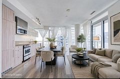 290 Adelaide Street W 2404, Toronto, ON M5V 0P3
