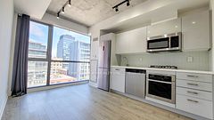 39 Brant Street 704, Toronto, ON M5V 0M8