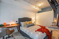 38 Stewart Street 409, Toronto, ON M5V 0H1