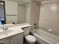 750 Bay Street 1905, Toronto, ON M5G 1N6