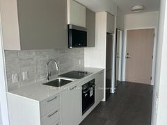 10 Oak Street 2401, Toronto, ON M5A 0Z1