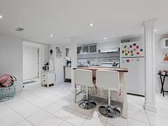 1069 College Street B, Toronto, ON M6H 1B2
