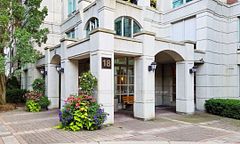18 William Carson Crescent 115, Toronto, ON M2P 2G6