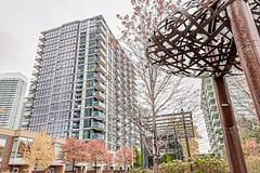 19 Singer Court 821, Toronto, ON M2K 0B2