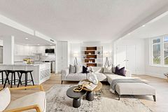 135 George Street S 401, Toronto, ON M5A 4E8