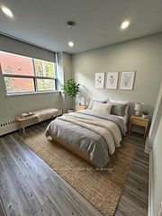 15 Walmer Road 1001, Toronto, ON M5R 2X1