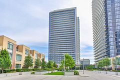33 Singer Court 2506, Toronto, ON M2K 0B4