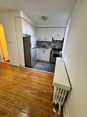 781 St Clair Avenue W 19, Toronto, ON M6C 1B7