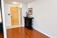 65 Bremner Boulevard 4211, Toronto, ON M5J 0A7