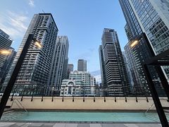 400 King Street W 608, Toronto, ON M5V 0X8