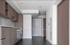 17 Bathurst Street 3205, Toronto, ON M5V 0N1