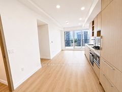 18 Esther Shiner Boulevard 1815, Toronto, ON M2K 0J7