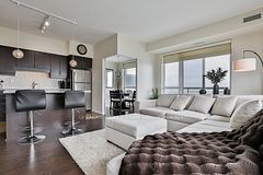 30 Herons Hill Way 2110, Toronto, ON M2J 0A7
