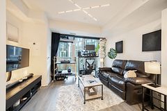20 Richardson Street 1009, Toronto, ON M5A 0S6