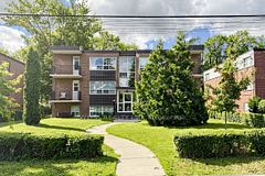 17 Fraserwood Avenue 4, Toronto, ON M6B 2N3