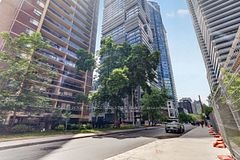 55 Charles Street E 4303, Toronto, ON M4Y 0J1