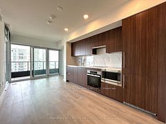 1 Concord Cityplace Way 5209, Toronto, ON M5V 0X3