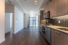 105 George Street PH01, Toronto, ON M5A 0L4