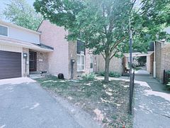 29 Slender Fern Way 39, Toronto, ON M2J 4P4