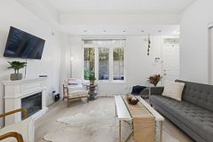 80 Carr Street 29, Toronto, ON M5T 1B7