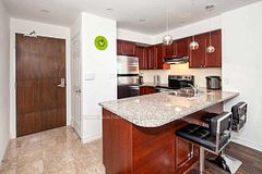 35 Hollywood Avenue 216, Toronto, ON M2N 0A9