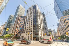 801 Bay Street 611, Toronto, ON M5S 1Y9