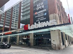 17 Bathurst Street 903, Toronto, ON M5V 0N1
