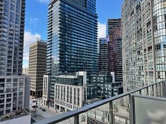 11 Wellesley Street 708, Toronto, ON M4Y 1E8