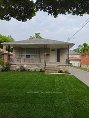 37 Madawaska Avenue, Toronto, ON M2M 2R1
