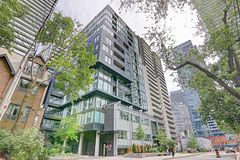 17 Dundonald Street 1206, Toronto, ON M4Y 0E4