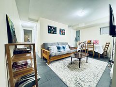 629 Bathurst Street, Toronto, ON M5S 2R2
