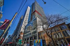 375 King Street 2208, Toronto, ON M5V 1K1