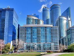 51 Lower Simcoe Street 1708, Toronto, ON M5J 3A2