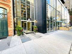 15 Grenville Street 511, Toronto, ON M4Y 0B9