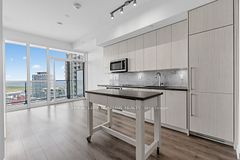 38 Iannuzzi Street 2311, Toronto, ON M5V 0E8