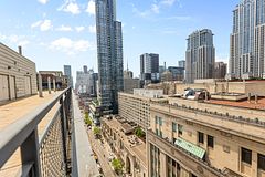 7 Carlton Street 1813, Toronto, ON M5B 2M3