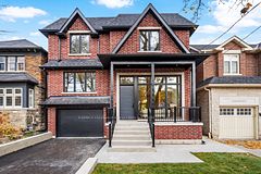 66 Parkhurst Boulevard, Toronto, ON M4G 2E2