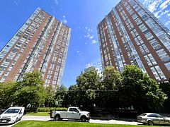 5 Concorde Place 1810, Toronto, ON M3C 3M8