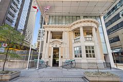 426 University Avenue 2010, Toronto, ON M5G 1S9
