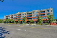 222 Finch Avenue W 305, Toronto, ON M2R 1M6