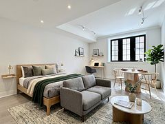 2 Clarendon Avenue 105, Toronto, ON M4V 1H9