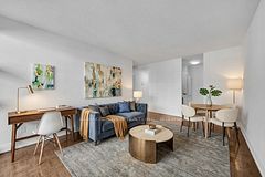 33 Isabella Street 1511, Toronto, ON M4Y 2P7