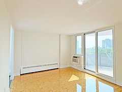 485 Huron Street 402, Toronto, ON M5R 2R5