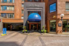 633 Bay Street 2405, Toronto, ON M5G 2G4