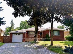 5 Carnegie Court Basement, Toronto, ON M2M 1W2
