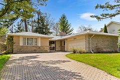 45 Hi Mount Drive, Toronto, ON M2K 1X3