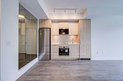 10 Oak Street 907, Toronto, ON M5A 0Z1