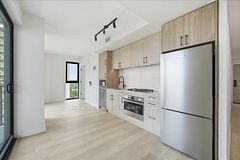 109 Erskine Avenue 1502, Toronto, ON M4P 0C6